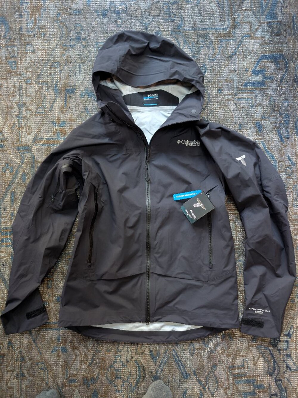 Columbia Saudan Pro 3L Rain Shell, Medium, Black